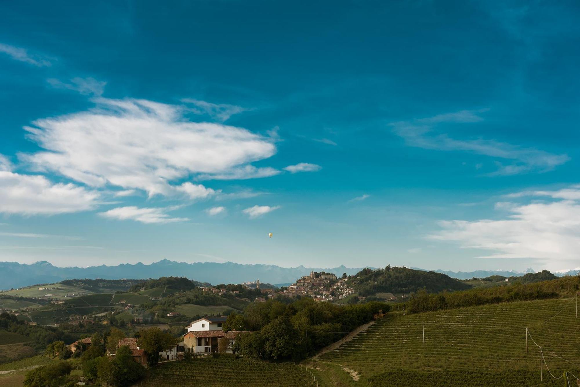 Appartamenti Rocca - Cav La Casa Di Rosa Monforte dʼAlba Eksteriør bilde